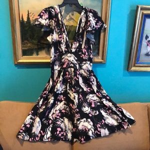 Trashy Diva Deep Cut Camilla Hurricane Ladies Dress Size 10